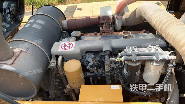 發(fā)動(dòng)機(jī)整體俯視(整機(jī)外觀) 發(fā)動(dòng)機(jī)整體俯視(整機(jī)外觀)
