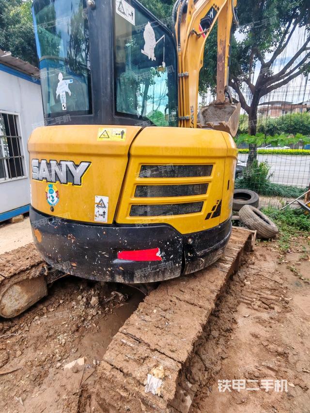 整機(jī)右后45°(整機(jī)外觀) 整機(jī)右后45°(整機(jī)外觀)