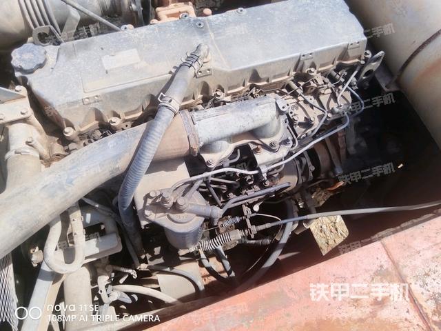 气门室盖螺丝特写(上车部件) 气门室盖螺丝特写(上车部件)