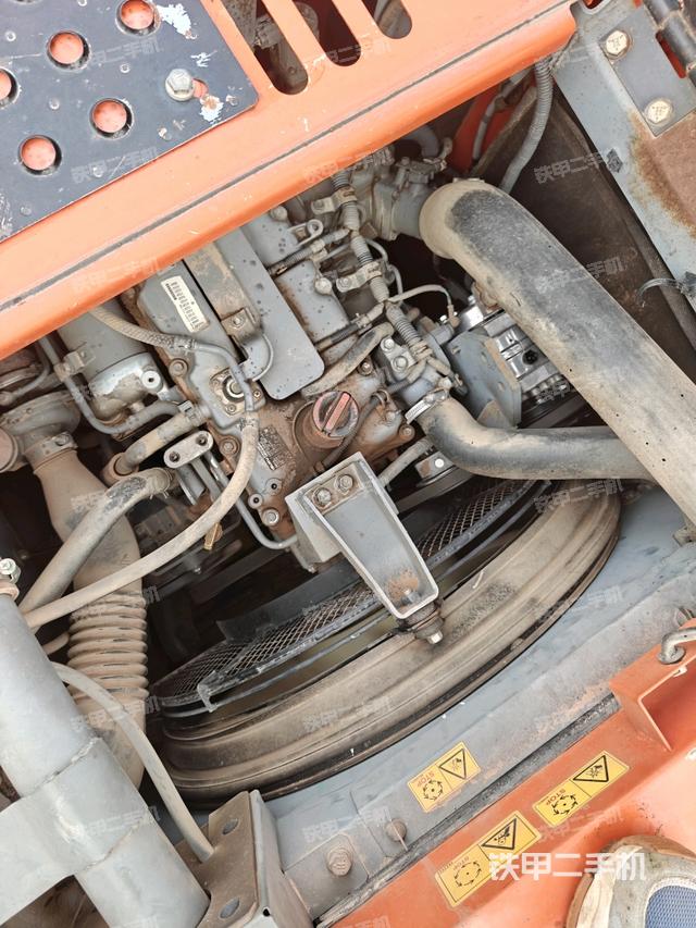 發(fā)動(dòng)機(jī)室(上車部件) 發(fā)動(dòng)機(jī)室(上車部件)