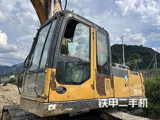 徐工XE200C挖掘机实拍图片