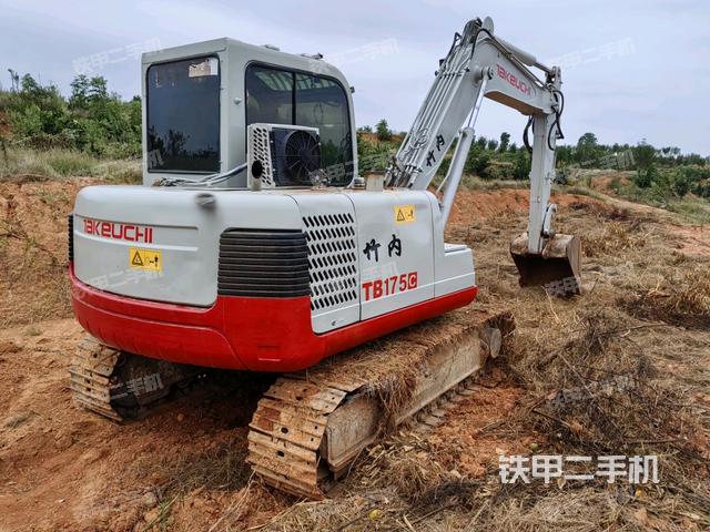 整機右后45°(整機外觀) 整機右后45°(整機外觀)