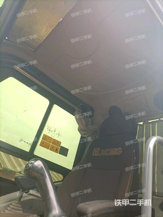 顶棚整体(驾驶室部分) 顶棚整体(驾驶室部分)