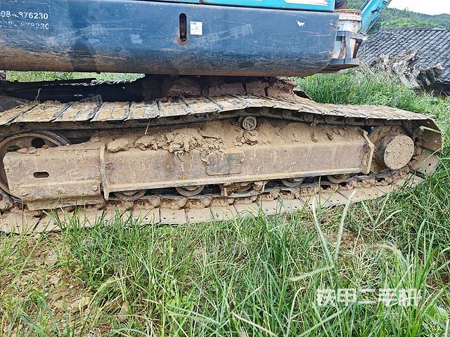 单侧履带整体(整机外观) 单侧履带整体(整机外观)