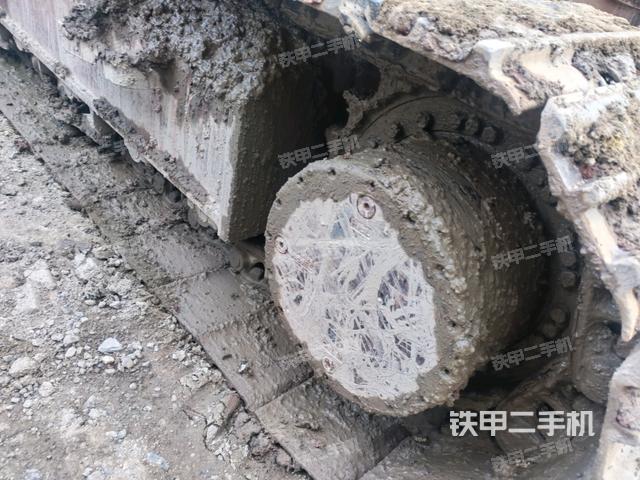 右驱动轮(行走机构) 右驱动轮(行走机构)