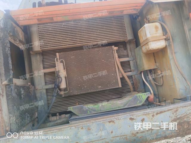 散热器正面(大件舱室) 散热器正面(大件舱室)