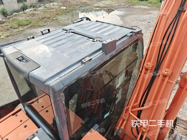駕駛室頂部俯視(上車部件) 駕駛室頂部俯視(上車部件)