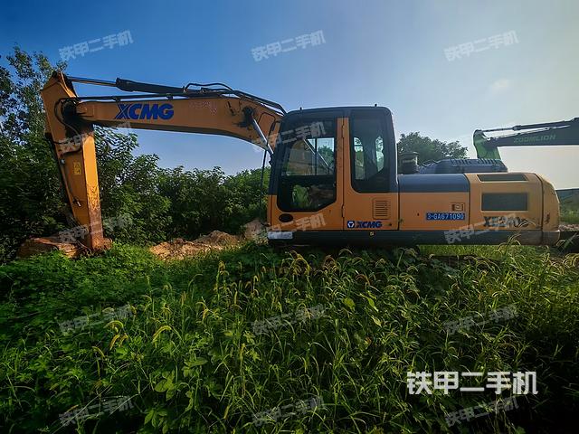 徐工XE215D挖掘机