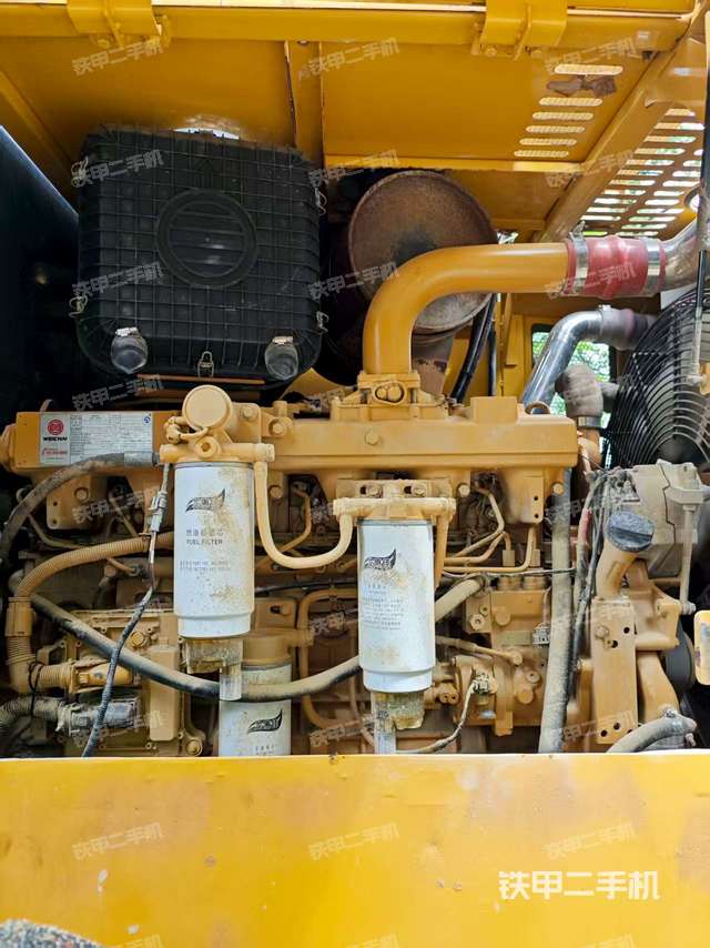 發(fā)動機(jī)左側(cè)(整機(jī)外觀及大件) 發(fā)動機(jī)左側(cè)(整機(jī)外觀及大件)