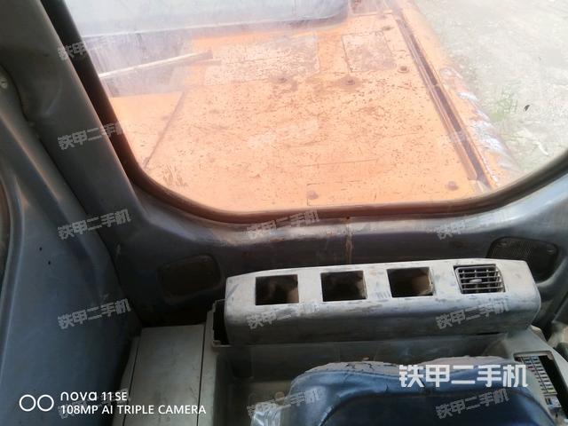 后窗玻璃角标(驾驶室部分) 后窗玻璃角标(驾驶室部分)