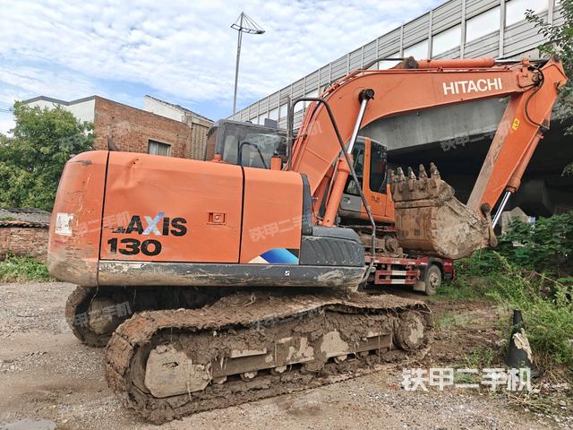 右后45(整機(jī)外觀) 右后45(整機(jī)外觀)