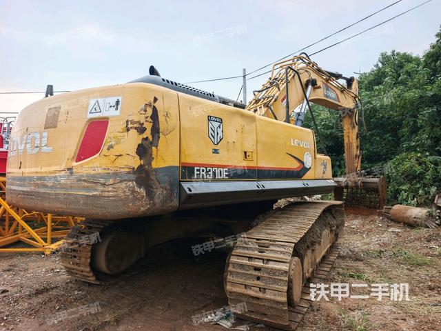 整機右后45°(整機外觀) 整機右后45°(整機外觀)