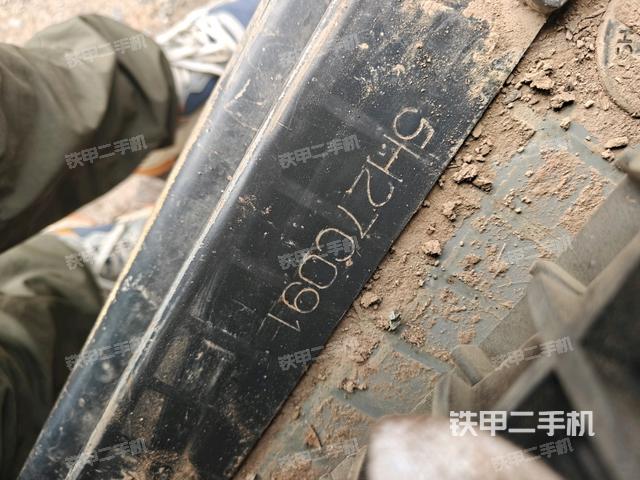 鏟斗45度(工作和回轉(zhuǎn)裝置) 鏟斗45度(工作和回轉(zhuǎn)裝置)