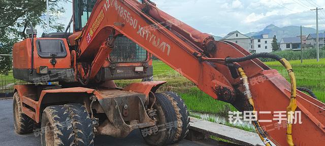 新源XY75W-8挖掘机