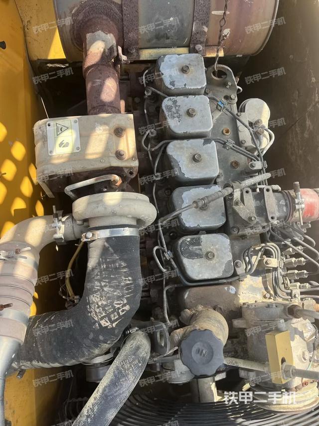 發(fā)動機整體俯視(整機外觀) 發(fā)動機整體俯視(整機外觀)