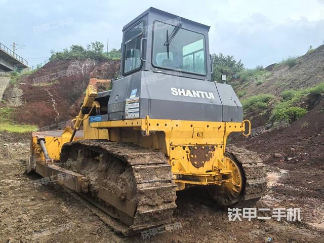 整機左側(cè)（設備外觀及核心部件）