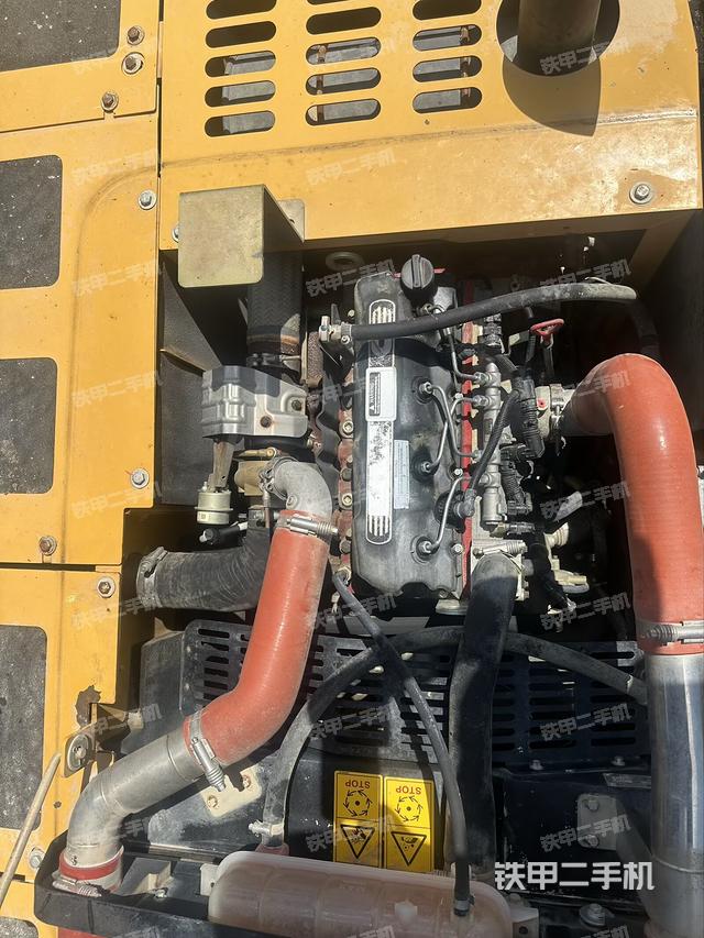 发动机整体俯视(整机外观) 发动机整体俯视(整机外观)