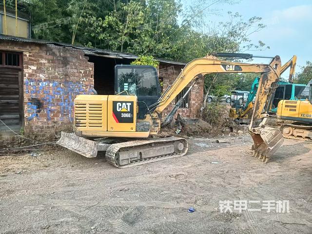 整機(jī)右后45°(整機(jī)外觀) 整機(jī)右后45°(整機(jī)外觀)