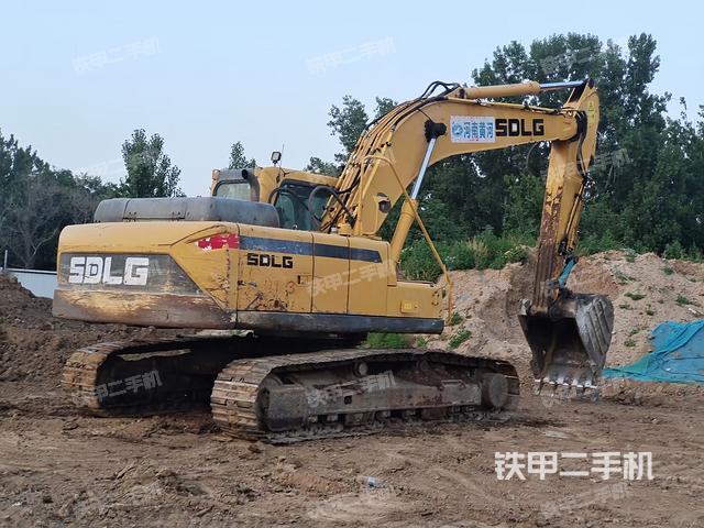 整机右后45°(整机外观) 整机右后45°(整机外观)