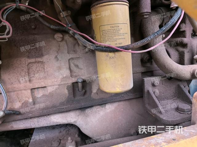 分动箱或变速箱(压路机发动机舱) 分动箱或变速箱(压路机发动机舱)