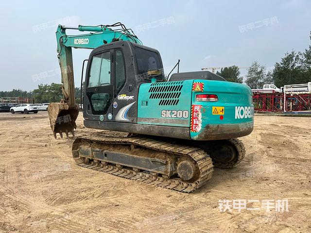 神鋼SK130-8挖掘機