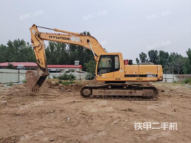 现代R305LC-7挖掘机