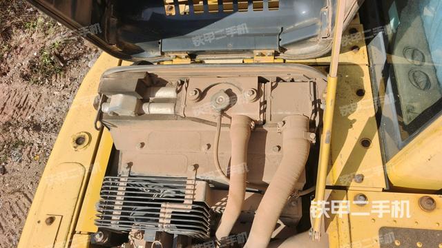 水箱+風(fēng)扇特寫(上車部件) 水箱+風(fēng)扇特寫(上車部件)