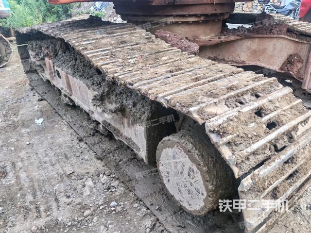左侧履带整体 (行走机构) 左侧履带整体 (行走机构)