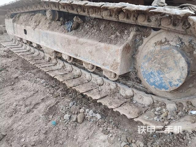 單側(cè)履帶整體（整機(jī)外觀）