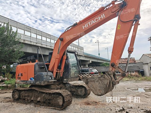 右前45(整機(jī)外觀) 右前45(整機(jī)外觀)