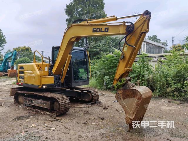 整机右后45°(整机外观) 整机右后45°(整机外观)