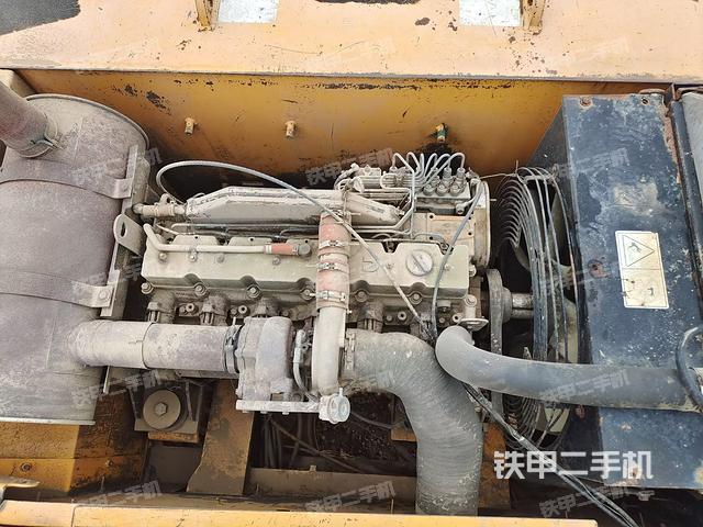 发动机整体俯视(整机外观) 发动机整体俯视(整机外观)