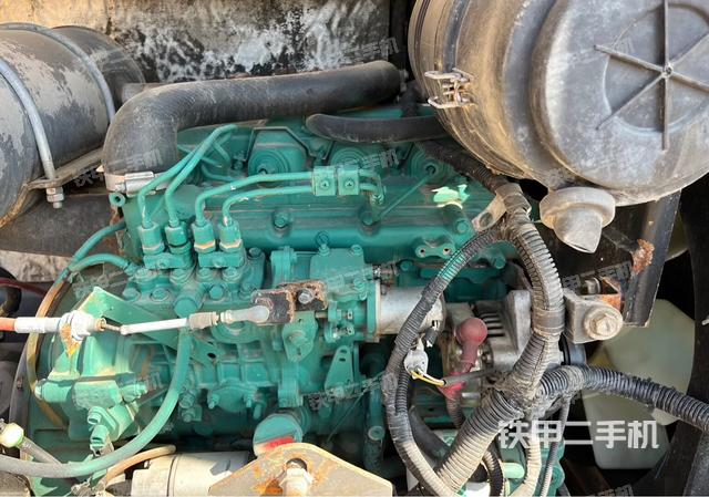 发动机整体俯视(整机外观) 发动机整体俯视(整机外观)