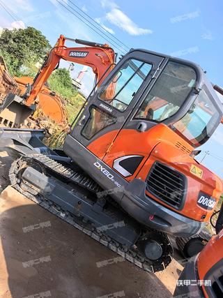 斗山DX60E-9CN挖掘机实拍图片