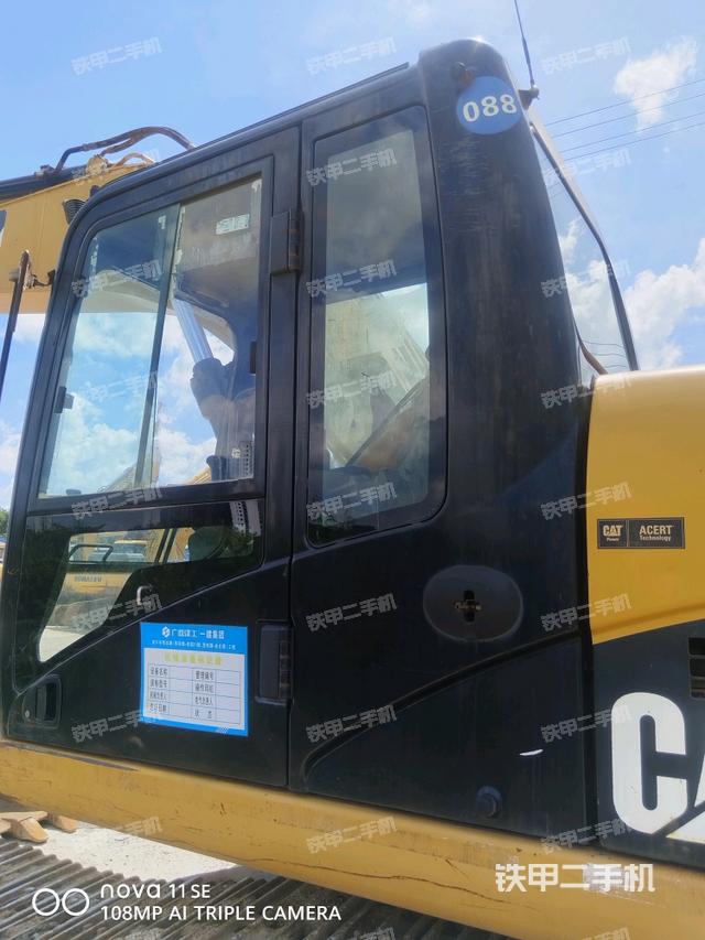 駕駛室左后45度(駕駛室部分) 駕駛室左后45度(駕駛室部分)