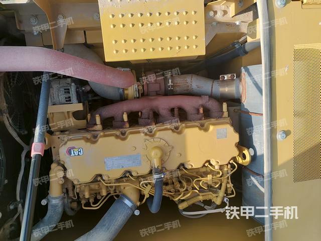 发动机整体俯视(整机外观) 发动机整体俯视(整机外观)