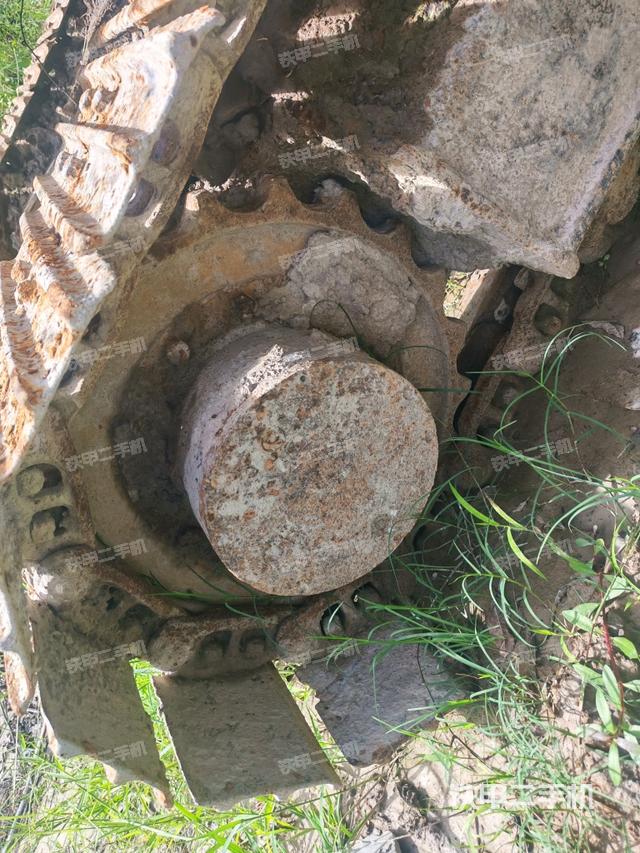 左驅(qū)動(dòng)輪(行走機(jī)構(gòu)) 左驅(qū)動(dòng)輪(行走機(jī)構(gòu))