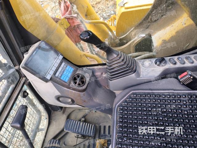 驾驶室整体（整机外观）