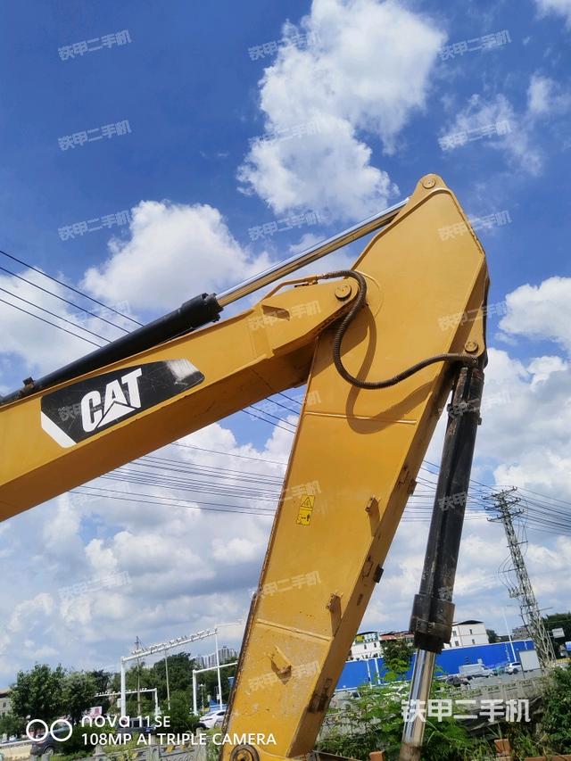 小臂整體右前(工作和回轉(zhuǎn)裝置) 小臂整體右前(工作和回轉(zhuǎn)裝置)