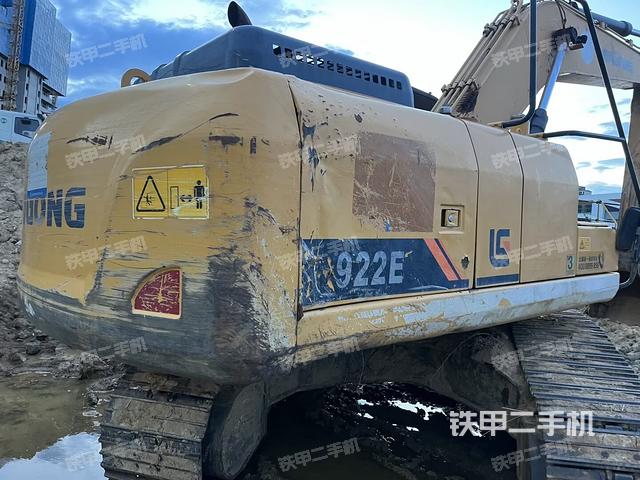 整机右后45°(整机外观) 整机右后45°(整机外观)