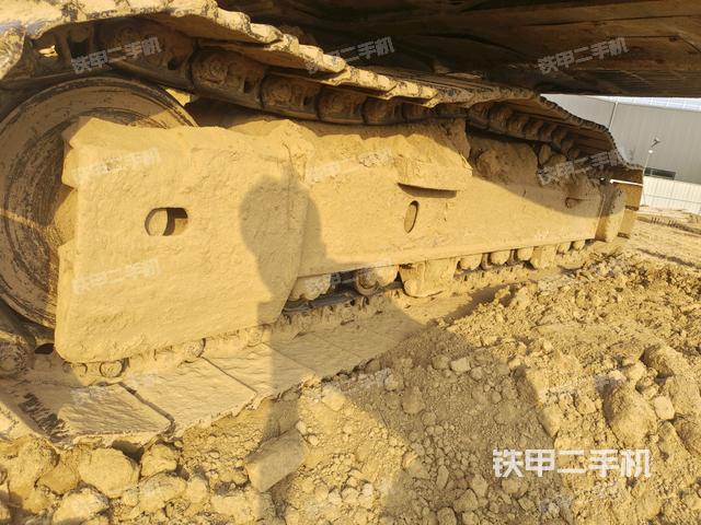 右驱动轮(行走机构) 右驱动轮(行走机构)