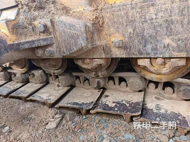 整機(jī)右側(cè)（設(shè)備外觀及核心部件）