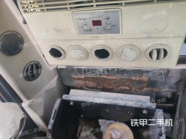 座椅后部(駕駛室部分) 座椅后部(駕駛室部分)