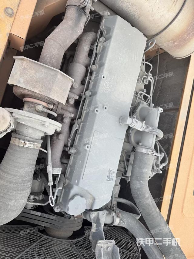 發(fā)動機整體俯視(整機外觀) 發(fā)動機整體俯視(整機外觀)