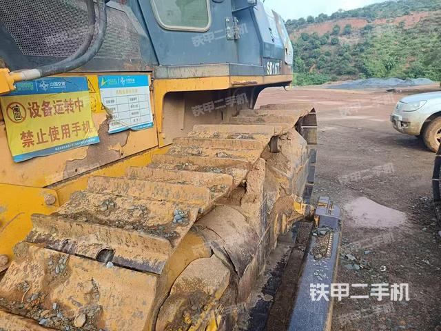 整機(jī)左側(cè)（設(shè)備外觀及核心部件）