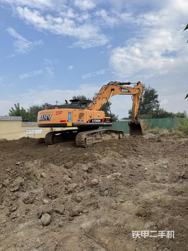 整機右后45°(整機外觀) 整機右后45°(整機外觀)