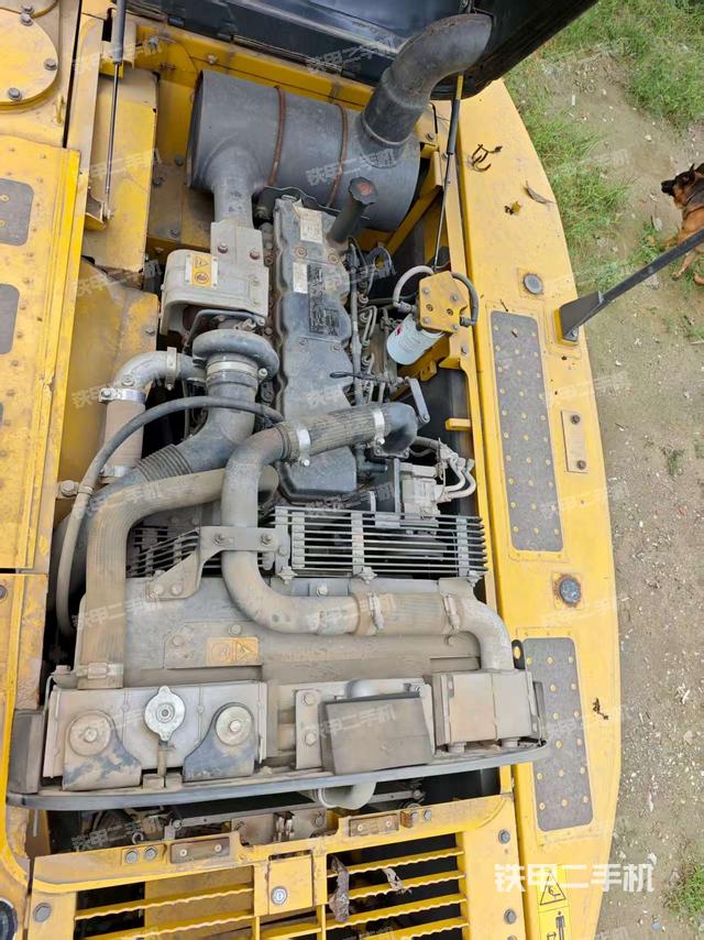 发动机整体俯视(整机外观) 发动机整体俯视(整机外观)