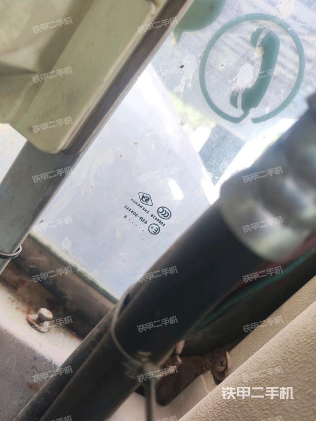 后窗玻璃角標(biāo)(駕駛室部分) 后窗玻璃角標(biāo)(駕駛室部分)