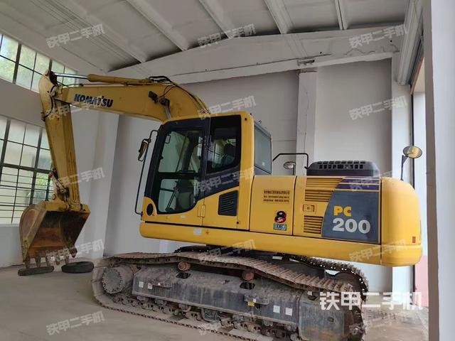 小松PC200-8挖掘机