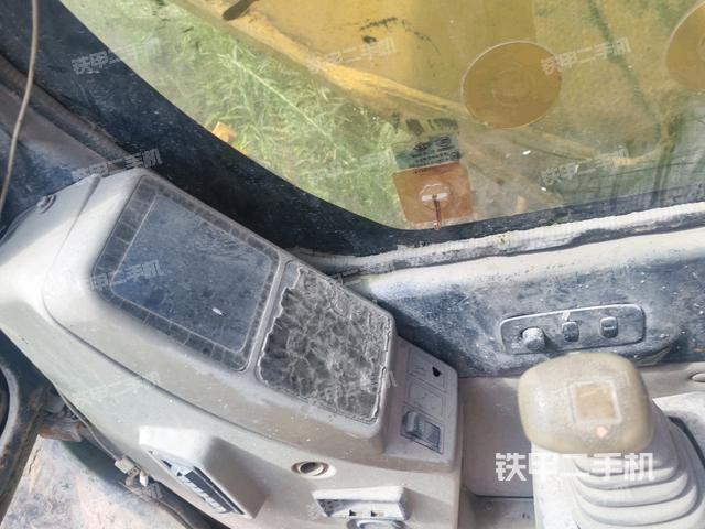 ?駕駛室正側(cè)(駕駛室部分) ?駕駛室正側(cè)(駕駛室部分)